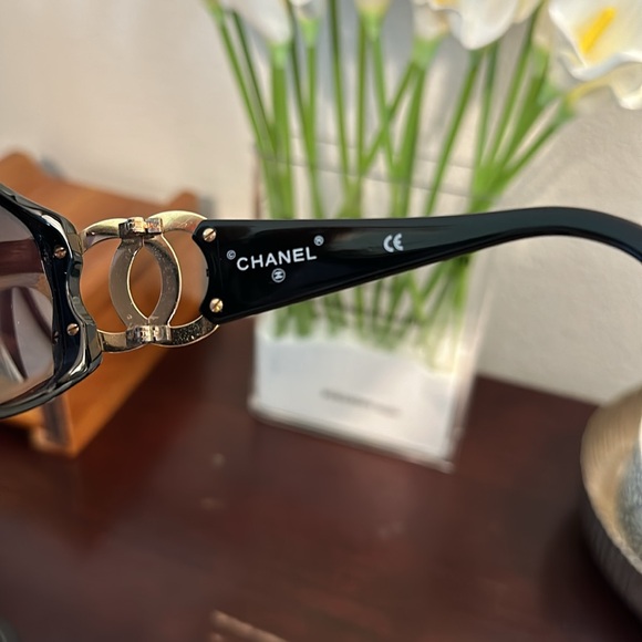 CHANEL 90s Vintage Cocomark Women's Sunglasses 🕶️✨ - Picture 7 of 15